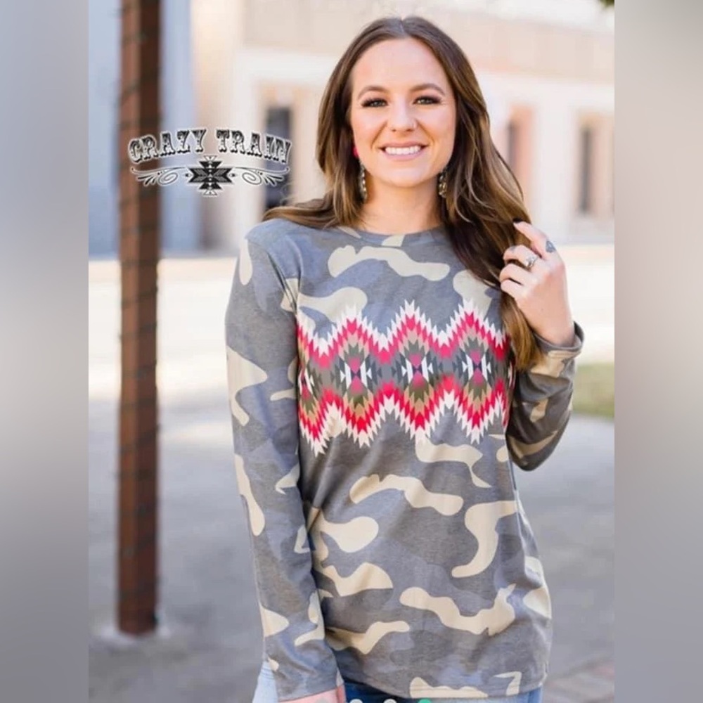 Jolly Good Camo Long Sleeve Top Size: XL